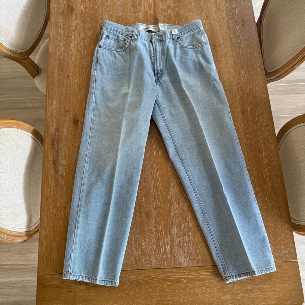 Levi's Men’s 560 Comfort Fit Light Blue Jeans W34